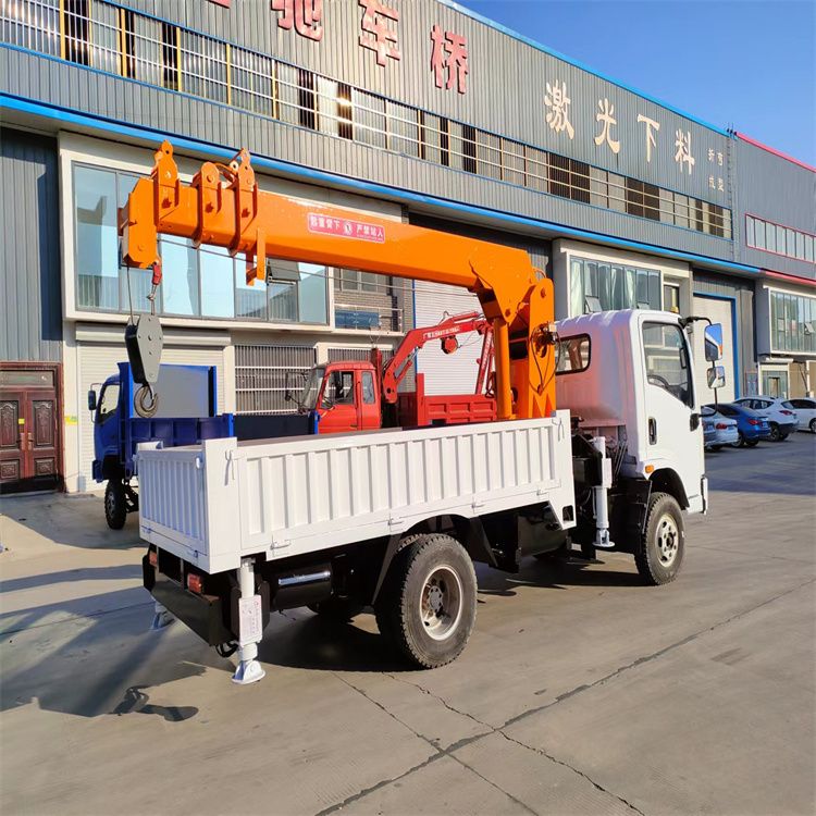 大厂回族自治县三轮随车吊定制 农用改装机自备吊中瑞长期出售